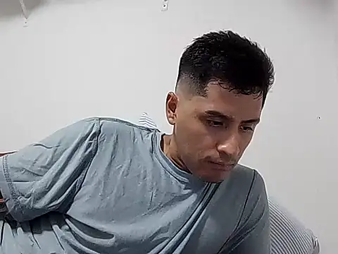 Snapshot of PerroDemonioHot chatting on September 19, 2025, 4:03 am PerroDemonioHot online show from September 19, 2025, 4:03 am