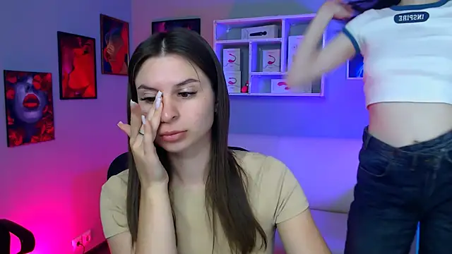 Snapshot of flora_ri chatting on September 28, 2025, 9:14 am flora ri online show from September 28, 2025, 9:14 am