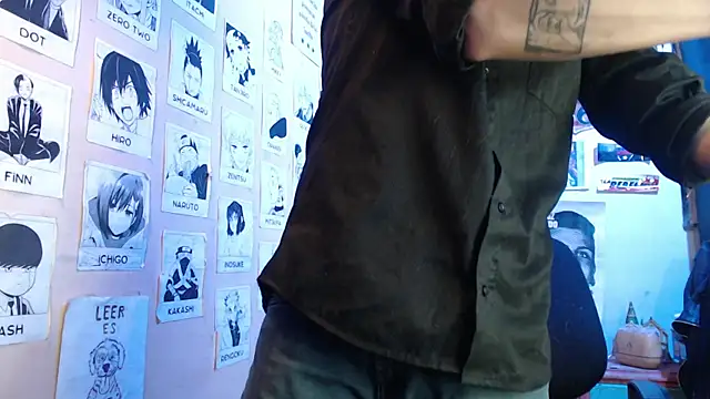 Snapshot of Mickey_Magic chatting on February 15, 2025, 5:09 am Mickey Magic online show from February 15, 2025, 5:09 am