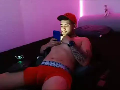 Snapshot of Lliam_2 chatting on January 25, 2025, 1:30 pm Lliam 2 online show from January 25, 2025, 1:30 pm