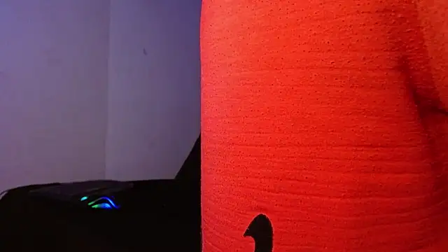 Snapshot of Lliam_2 chatting on September 19, 2025, 5:53 am Lliam 2 online show from September 19, 2025, 5:53 am