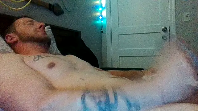 Snapshot of biggzee6 chatting on February 11, 2025, 6:19 am biggzee6 online show from February 11, 2025, 6:19 am