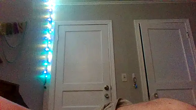 Snapshot of biggzee6 chatting on February 11, 2025, 9:20 am biggzee6 online show from February 11, 2025, 9:20 am