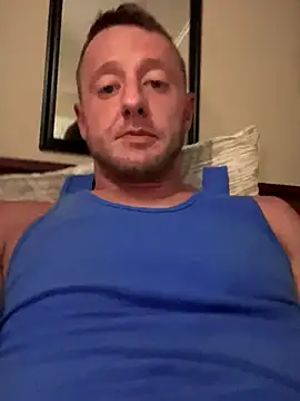 Snapshot of biggzee6 chatting on October 11, 2025, 5:17 am biggzee6 online show from October 11, 2025, 5:17 am