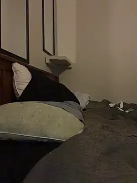 Snapshot of biggzee6 chatting on October 14, 2025, 9:54 am biggzee6 online show from October 14, 2025, 9:54 am