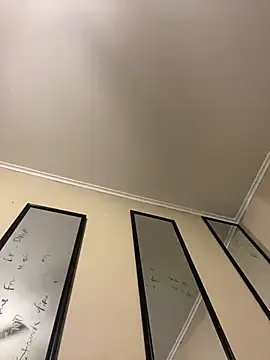 Snapshot of biggzee6 chatting on October 18, 2025, 7:03 pm biggzee6 online show from October 18, 2025, 7:03 pm