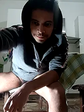 Snapshot of cingonduro chatting on February 4, 2025, 8:06 pm cingonduro online show from February 4, 2025, 8:06 pm