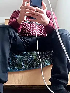 Snapshot of cingonduro chatting on February 8, 2025, 8:52 am cingonduro online show from February 8, 2025, 8:52 am