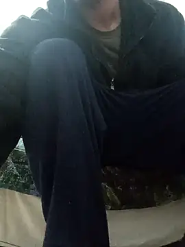 Snapshot of cingonduro chatting on February 28, 2025, 7:35 pm cingonduro online show from February 28, 2025, 7:35 pm