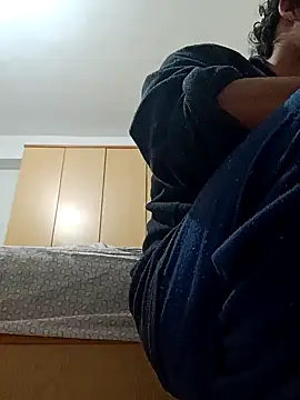 Snapshot of cingonduro chatting on March 4, 2025, 7:01 pm cingonduro online show from March 4, 2025, 7:01 pm