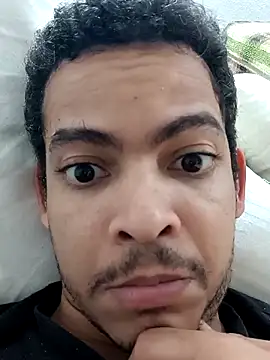 Snapshot of cingonduro chatting on November 3, 2025, 11:59 pm cingonduro online show from November 3, 2025, 11:59 pm