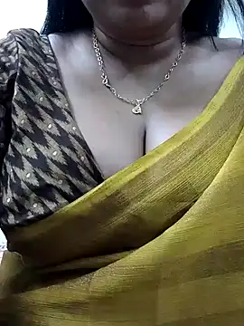 Snapshot of Queenflowerr chatting on January 23, 2025, 4:52 am Queenflowerr online show from January 23, 2025, 4:52 am