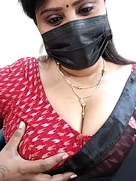 Snapshot of Queenflowerr chatting on March 6, 2025, 2:30 am Queenflowerr online show from March 6, 2025, 2:30 am