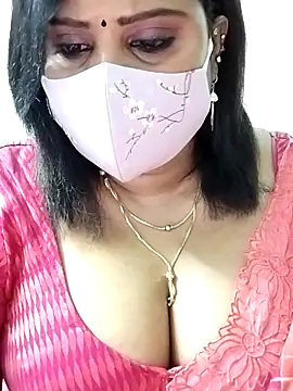 Snapshot of Queenflowerr chatting on September 11, 2025, 5:46 pm Queenflowerr online show from September 11, 2025, 5:46 pm