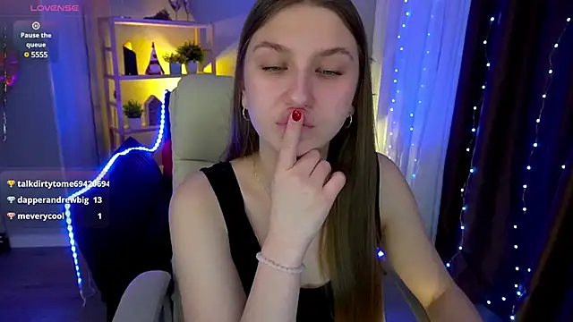 Snapshot of AureliaBliss_ chatting on March 3, 2025, 4:14 pm AureliaBliss online show from March 3, 2025, 4:14 pm