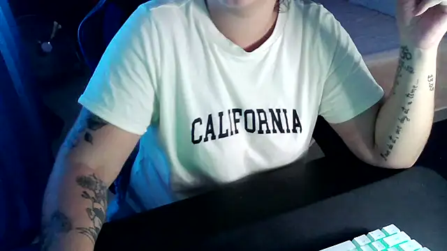 Snapshot of bunnyfox420 chatting on September 16, 2025, 3:35 pm bunnyfox420 online show from September 16, 2025, 3:35 pm