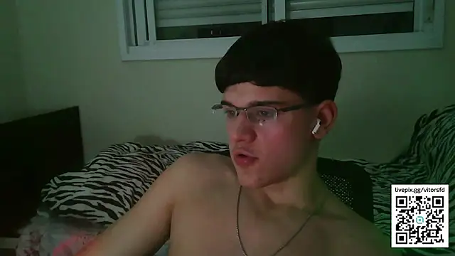 Snapshot of vitorsafado19 chatting on October 3, 2025, 3:25 am vitorsafado19 online show from October 3, 2025, 3:25 am