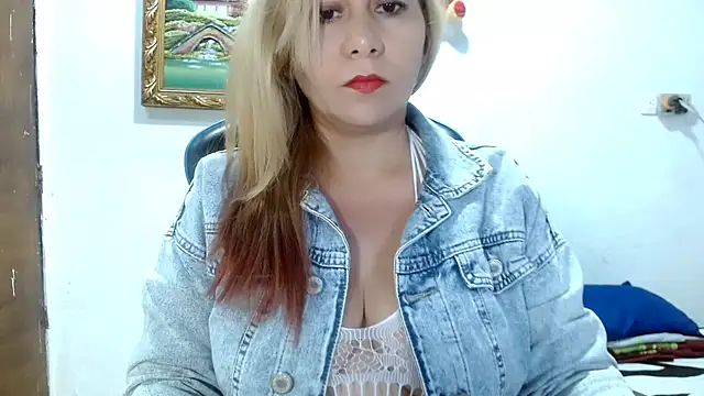 Snapshot of mariana0x chatting on February 7, 2025, 3:52 pm mariana0x online show from February 7, 2025, 3:52 pm