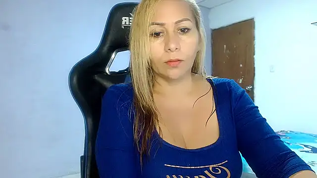 Snapshot of mariana0x chatting on March 22, 2025, 7:20 pm mariana0x online show from March 22, 2025, 7:20 pm