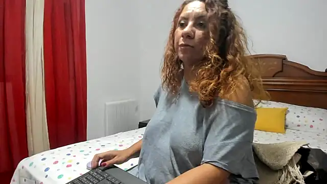 Snapshot of Anur-77 chatting on September 12, 2025, 7:47 pm Anur-77 online show from September 12, 2025, 7:47 pm