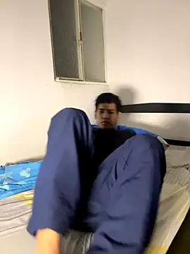 Snapshot of Santiago-Thompson chatting on September 13, 2025, 6:46 am Santiago-Thompson online show from September 13, 2025, 6:46 am