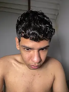 Snapshot of Santiago-Thompson chatting on October 17, 2025, 8:00 pm Santiago-Thompson online show from October 17, 2025, 8:00 pm