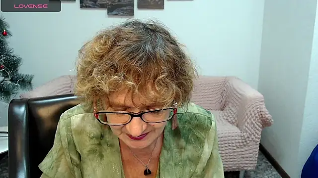 SexyGrandma  online show from February 2, 2025, 8:13 am
