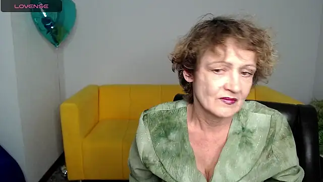 SexyGrandma  online show from February 18, 2025, 4:26 pm