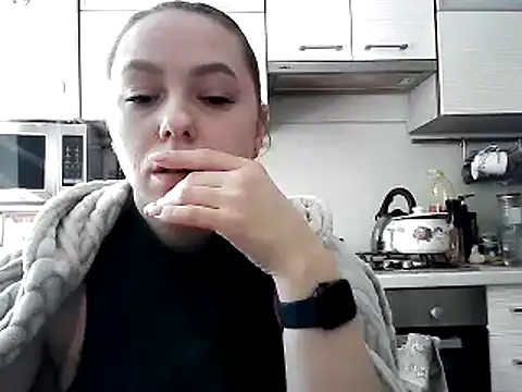 Snapshot of Misssweet_s chatting on February 16, 2025, 8:21 am Misssweet s online show from February 16, 2025, 8:21 am