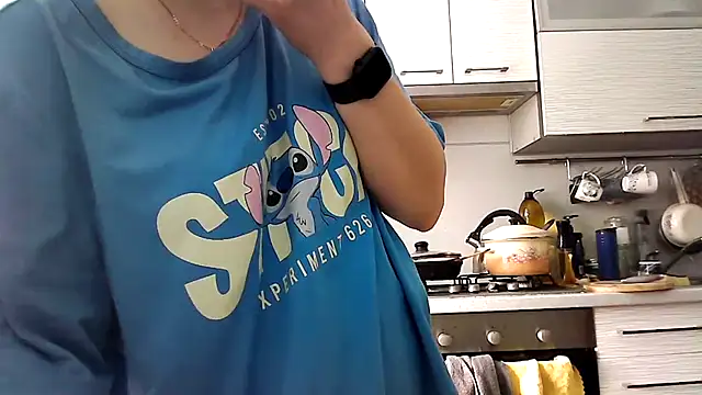 Snapshot of Misssweet_s chatting on February 22, 2025, 7:34 am Misssweet s online show from February 22, 2025, 7:34 am