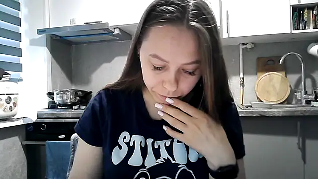 Snapshot of Misssweet_s chatting on September 24, 2025, 5:22 am Misssweet s online show from September 24, 2025, 5:22 am