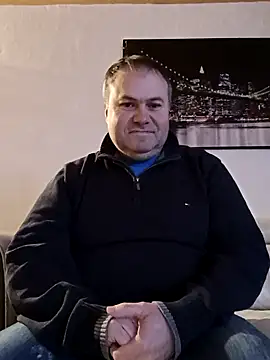 Snapshot of Pourleplasirs chatting on February 4, 2025, 11:27 pm Pourleplasirs online show from February 4, 2025, 11:27 pm