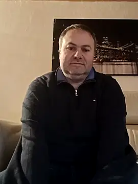 Snapshot of Pourleplasirs chatting on February 16, 2025, 10:43 pm Pourleplasirs online show from February 16, 2025, 10:43 pm