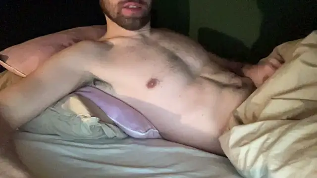 Snapshot of bullyboyy chatting on February 27, 2025, 10:53 pm bullyboyy online show from February 27, 2025, 10:53 pm