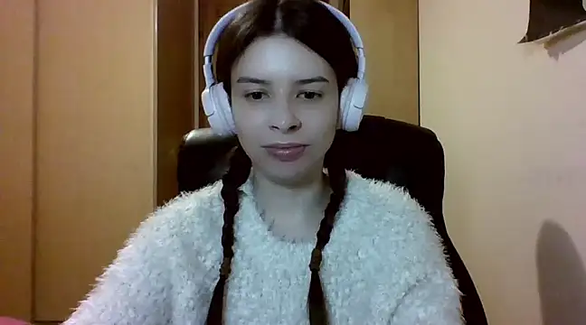 Snapshot of LariceSexy chatting on March 15, 2025, 10:22 pm LariceSexy online show from March 15, 2025, 10:22 pm