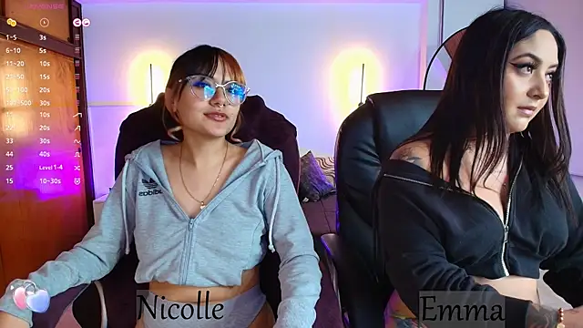 Snapshot of _Emma11 chatting on February 4, 2025, 1:34 am Emma11 online show from February 4, 2025, 1:34 am