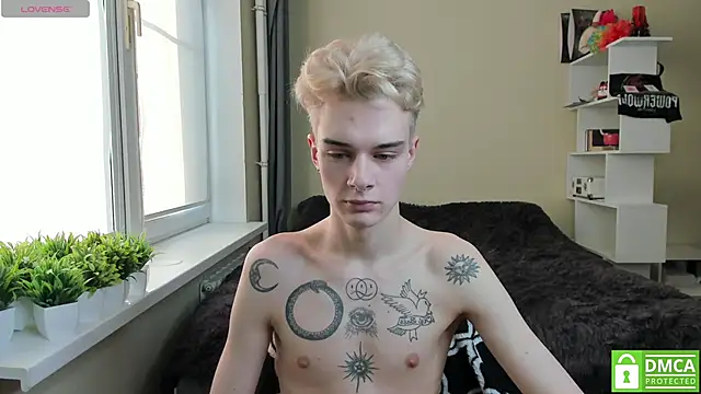 Snapshot of avegothy- chatting on March 14, 2025, 2:41 pm avegothy- online show from March 14, 2025, 2:41 pm