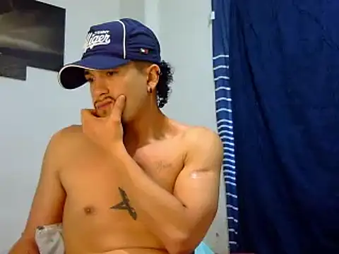 Snapshot of Keiviid chatting on February 20, 2025, 1:40 pm Keiviid online show from February 20, 2025, 1:40 pm