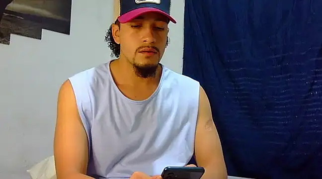 Snapshot of Keiviid chatting on March 4, 2025, 2:21 pm Keiviid online show from March 4, 2025, 2:21 pm