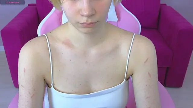 Snapshot of BettyCarter07 chatting on February 19, 2025, 11:49 am BettyCarter07 online show from February 19, 2025, 11:49 am