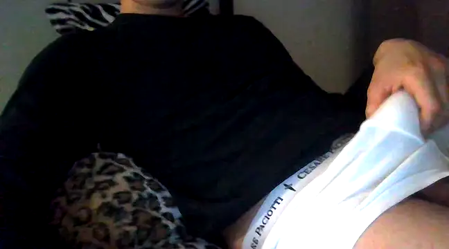 Snapshot of tommyboyteen chatting on February 12, 2025, 9:01 pm tommyboyteen online show from February 12, 2025, 9:01 pm