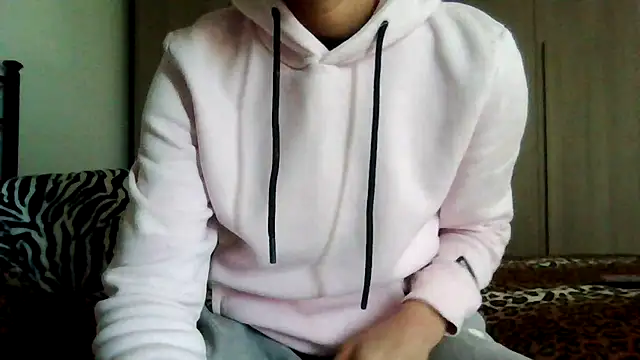 Snapshot of tommyboyteen chatting on February 18, 2025, 3:43 pm tommyboyteen online show from February 18, 2025, 3:43 pm