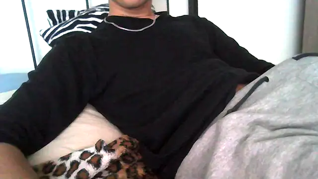 Snapshot of tommyboyteen chatting on February 20, 2025, 3:30 pm tommyboyteen online show from February 20, 2025, 3:30 pm