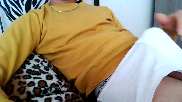 Snapshot of tommyboyteen chatting on February 24, 2025, 1:10 pm tommyboyteen online show from February 24, 2025, 1:10 pm