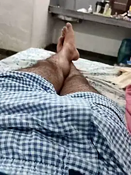 Snapshot of Hot_funky_boy chatting on November 3, 2025, 5:36 pm Hot funky boy online show from November 3, 2025, 5:36 pm