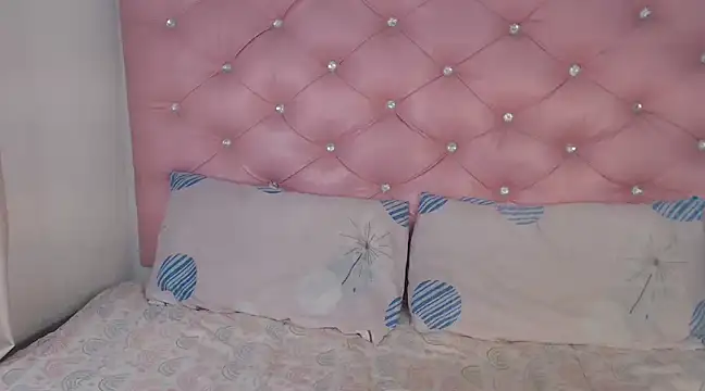 Snapshot of NikkyDangerr chatting on February 21, 2025, 9:22 pm NikkyDangerr online show from February 21, 2025, 9:22 pm