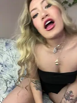 Snapshot of Lally_Valencia__ chatting on February 22, 2025, 1:22 am Lally Valencia   online show from February 22, 2025, 1:22 am