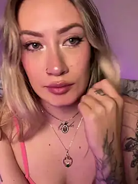 Snapshot of Lally_Valencia__ chatting on March 20, 2025, 9:04 am Lally Valencia   online show from March 20, 2025, 9:04 am