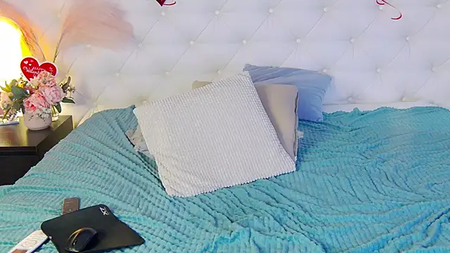 Snapshot of just_gay_ chatting on February 19, 2025, 7:38 pm just gay online show from February 19, 2025, 7:38 pm