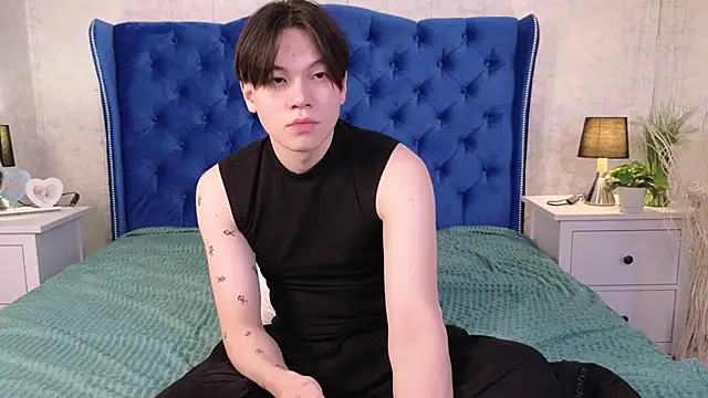 Snapshot of just_gay_ chatting on March 7, 2025, 4:02 am just gay online show from March 7, 2025, 4:02 am